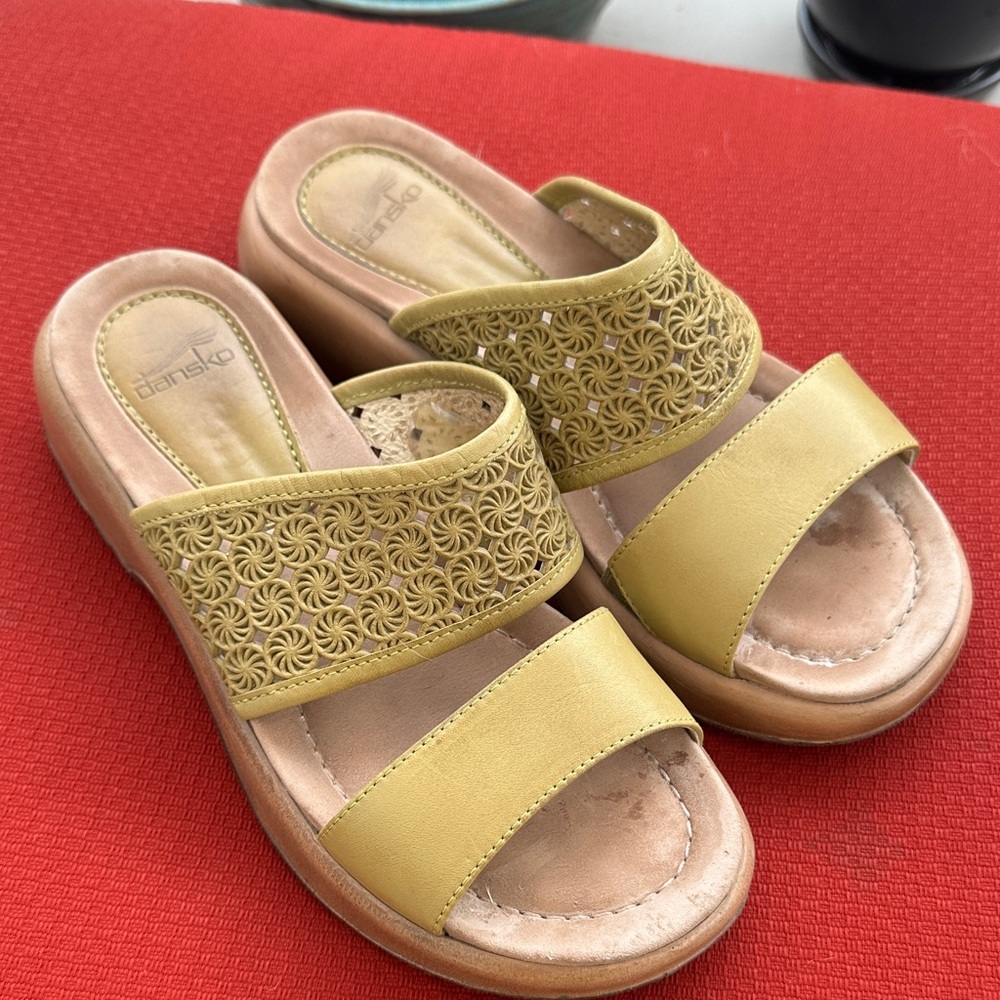 Dansko Women's Mustard Yellow Sandals